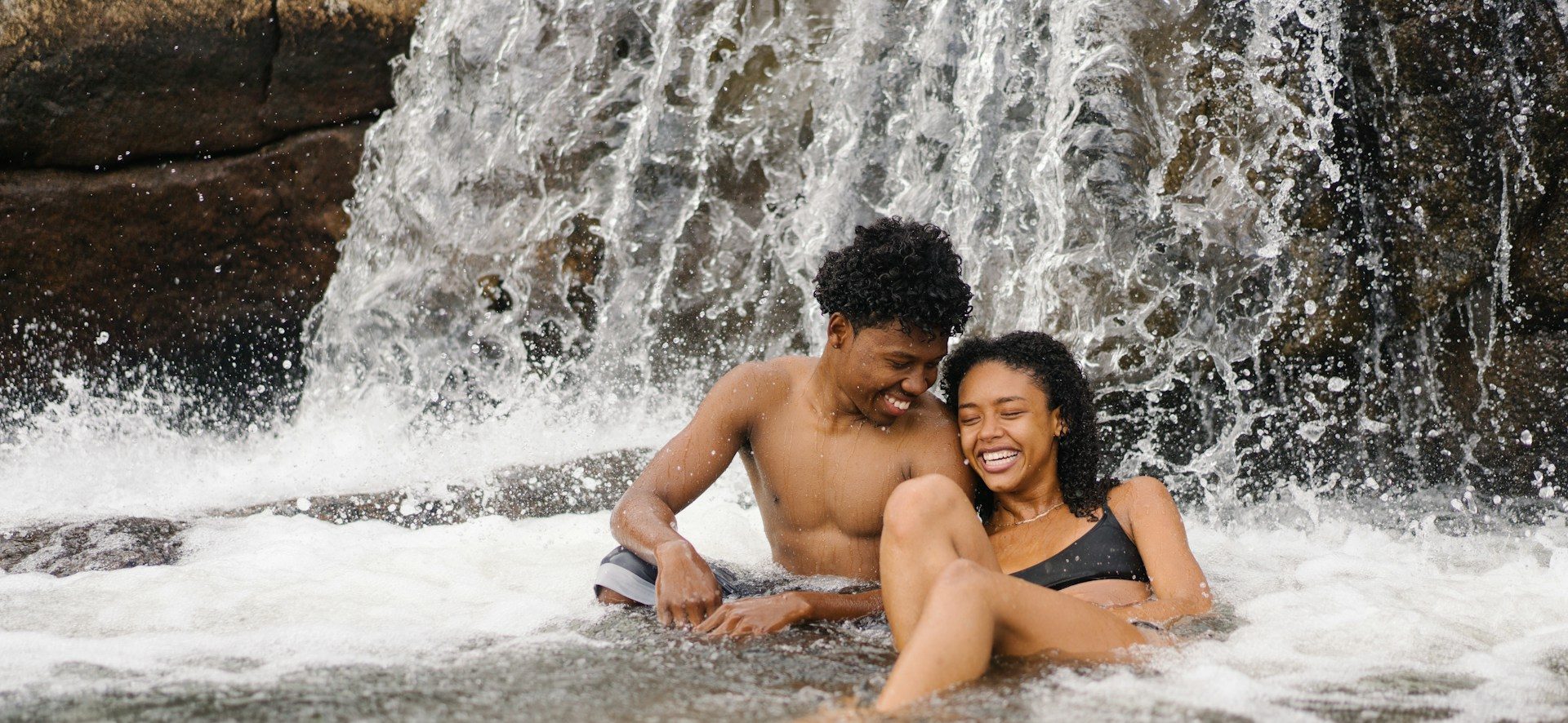 The Impact of Long-Term Travel on Relationships: Challenges and Growth