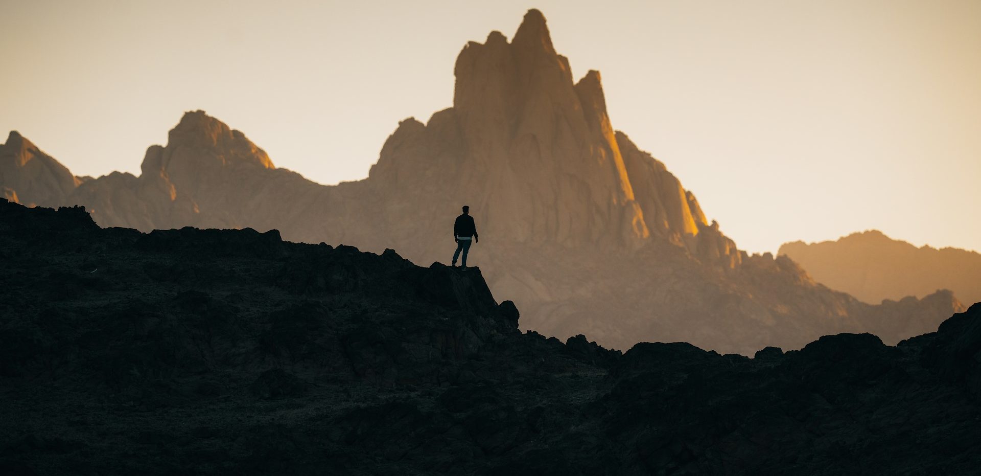 How Travel Can Challenge and Improve Your Time Management Skills